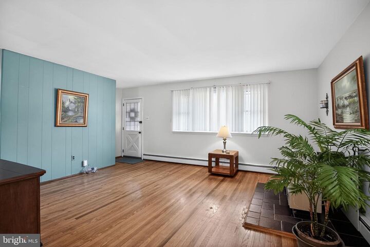 Property Photo:  2775 Woodrow Avenue  PA 19038 
