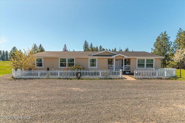 Property Photo:  1061 Canyon Ridge Dr  ID 83851 