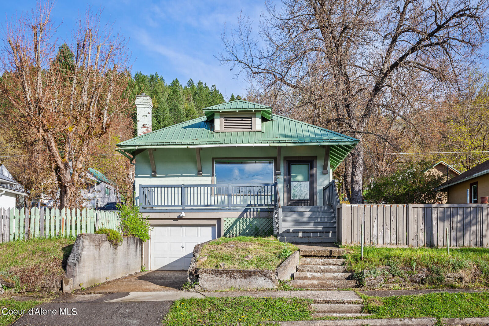 Property Photo:  121 Kellogg Ave  ID 83837 