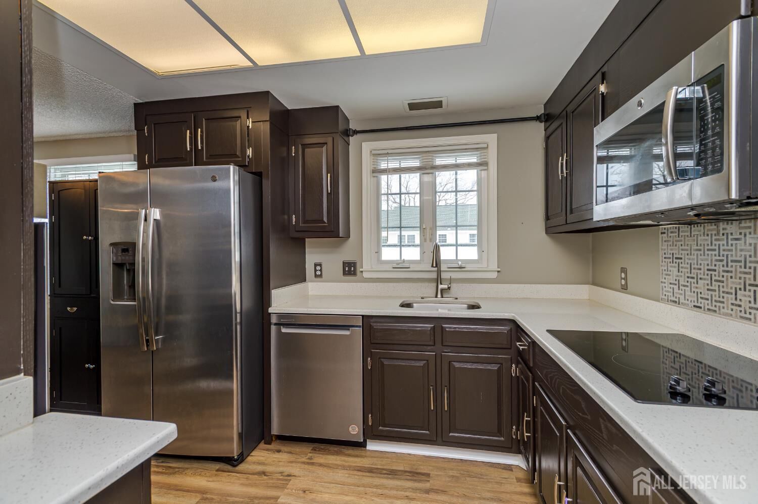 Property Photo:  217 Mayflower Way O  NJ 08831 