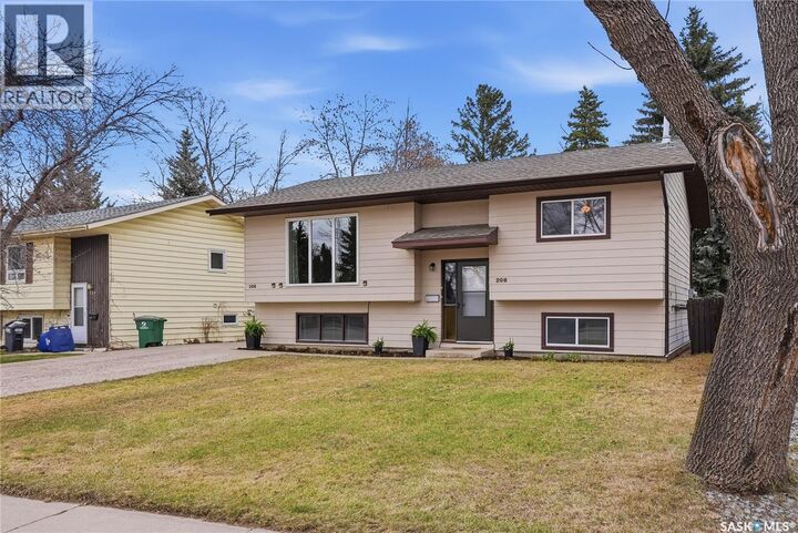 Property Photo:  206 & 208 Coppermine Crescent  SK S7K 4L7 