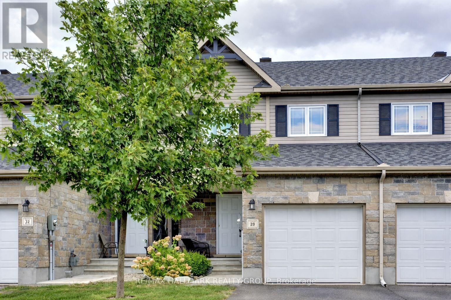 Property Photo:  28 Nathalie Street  ON K4K 1E6 