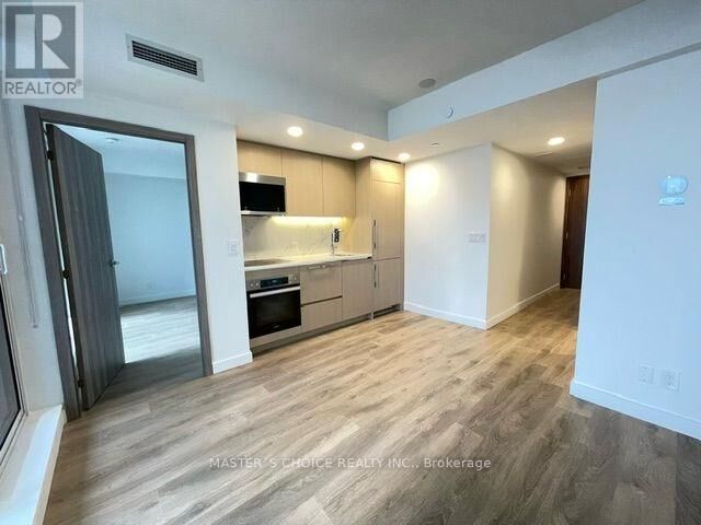 Property Photo:  38 Widmer Street 1909  ON M5V 2E9 