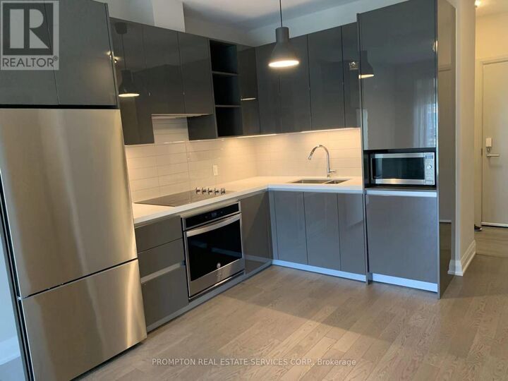 Property Photo:  396 Highway 7 East 806  ON L4B 0G7 