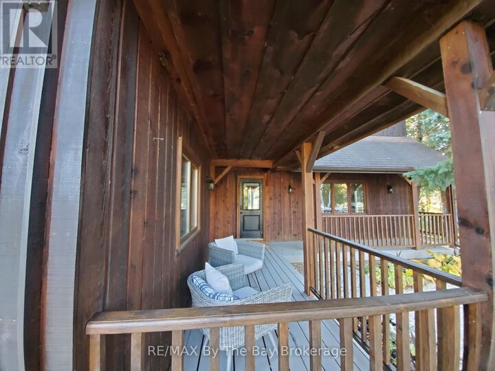 Property Photo:  22 Woodcrest Avenue  ON L9Y 3Z1 