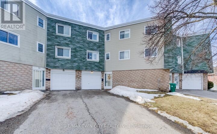 Property Photo:  60 Elmsdale Drive 11  ON N2E 2G4 