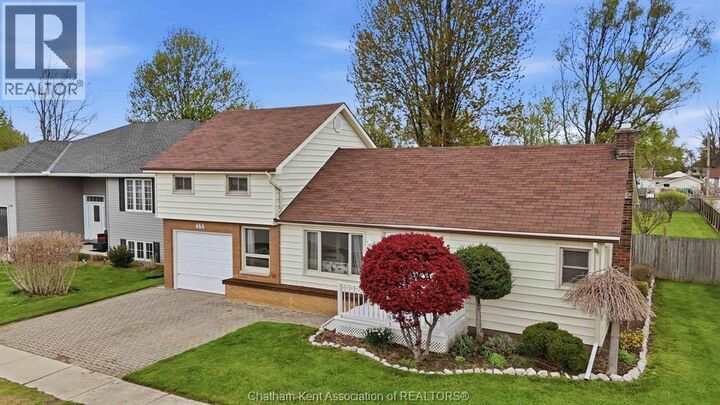 Property Photo:  464 Richmond Street  ON N0P 1M0 