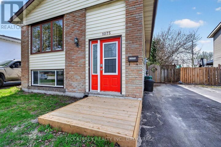 Property Photo:  1075 Basswood Place  ON K7P 1K4 