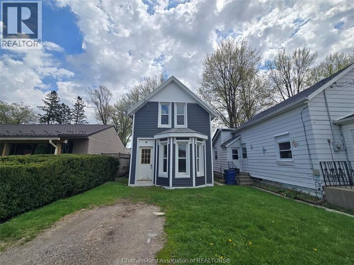 Property Photo:  42 Kirk Street  ON N7M 3P8 