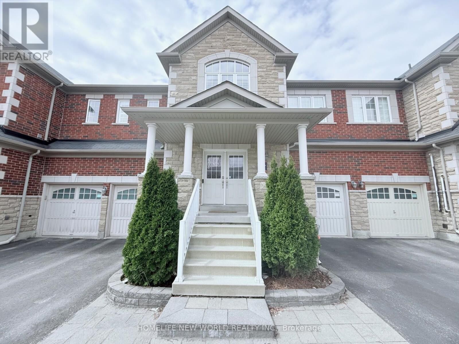 Property Photo:  10 Greenspire Avenue  ON L6E 0N2 