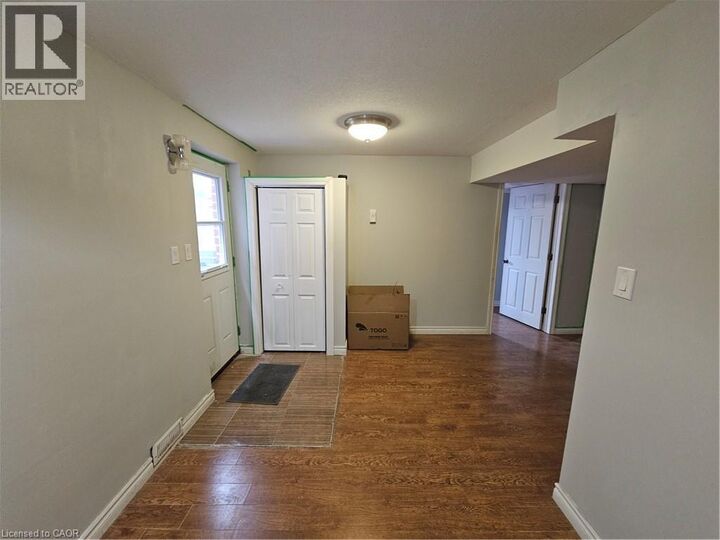 Property Photo:  300 Countrystone Crescent #B  ON N2N 3S2 