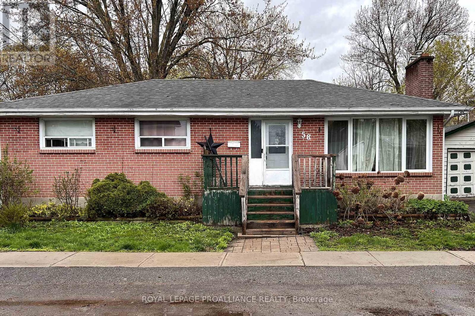Property Photo:  58 Ponton Street  ON K8P 3T6 