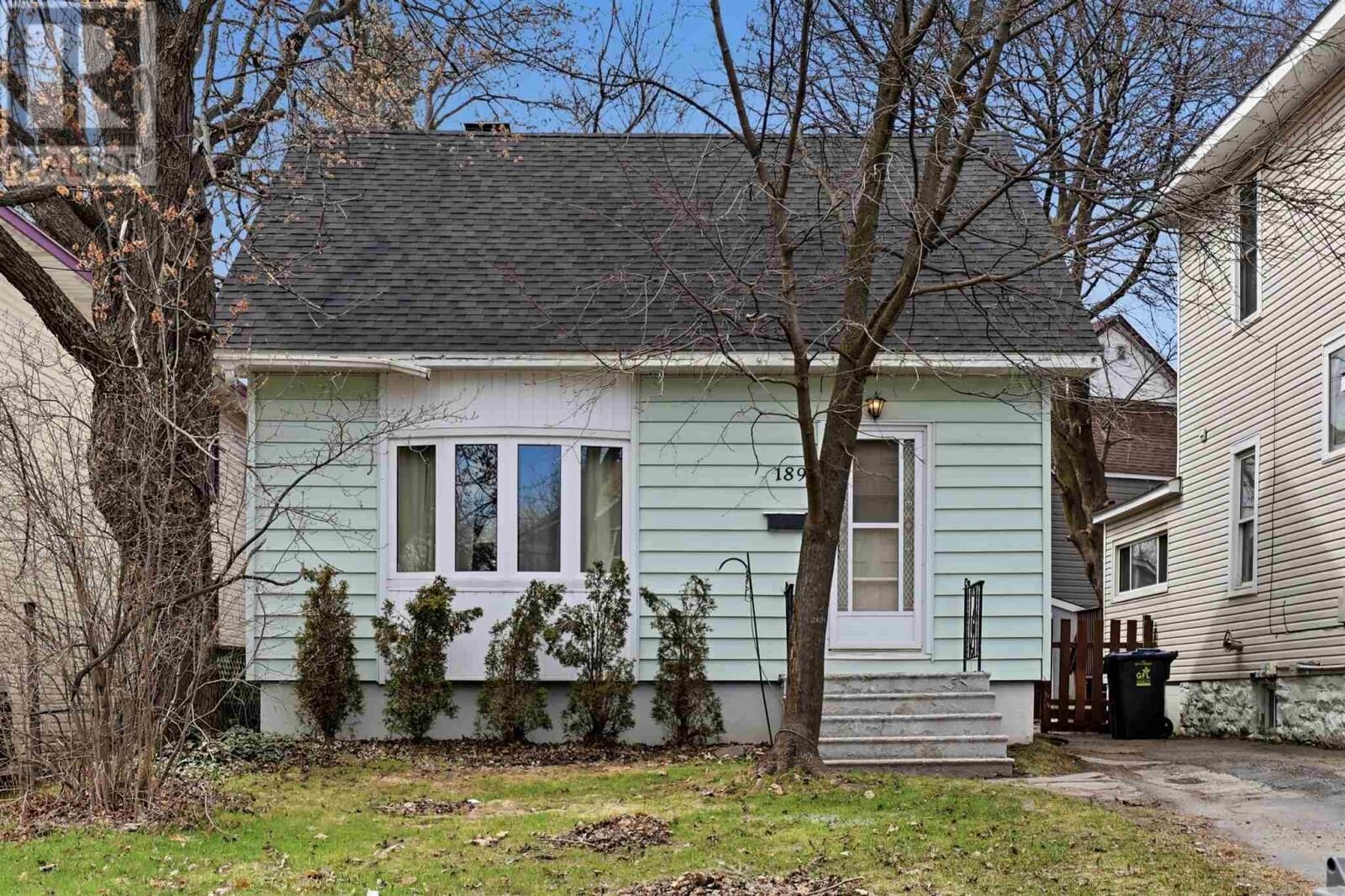 Property Photo:  189 Church St  ON P6A 3H7 