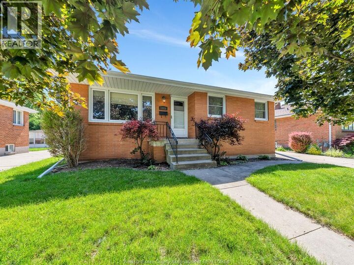 Property Photo:  1315 Janette Avenue  ON N8X 1Y7 