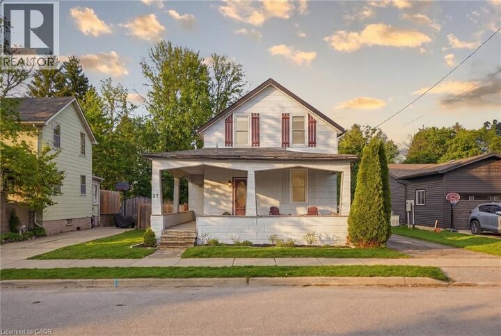 Property Photo:  27 Wellington Street  ON N0B 2R0 