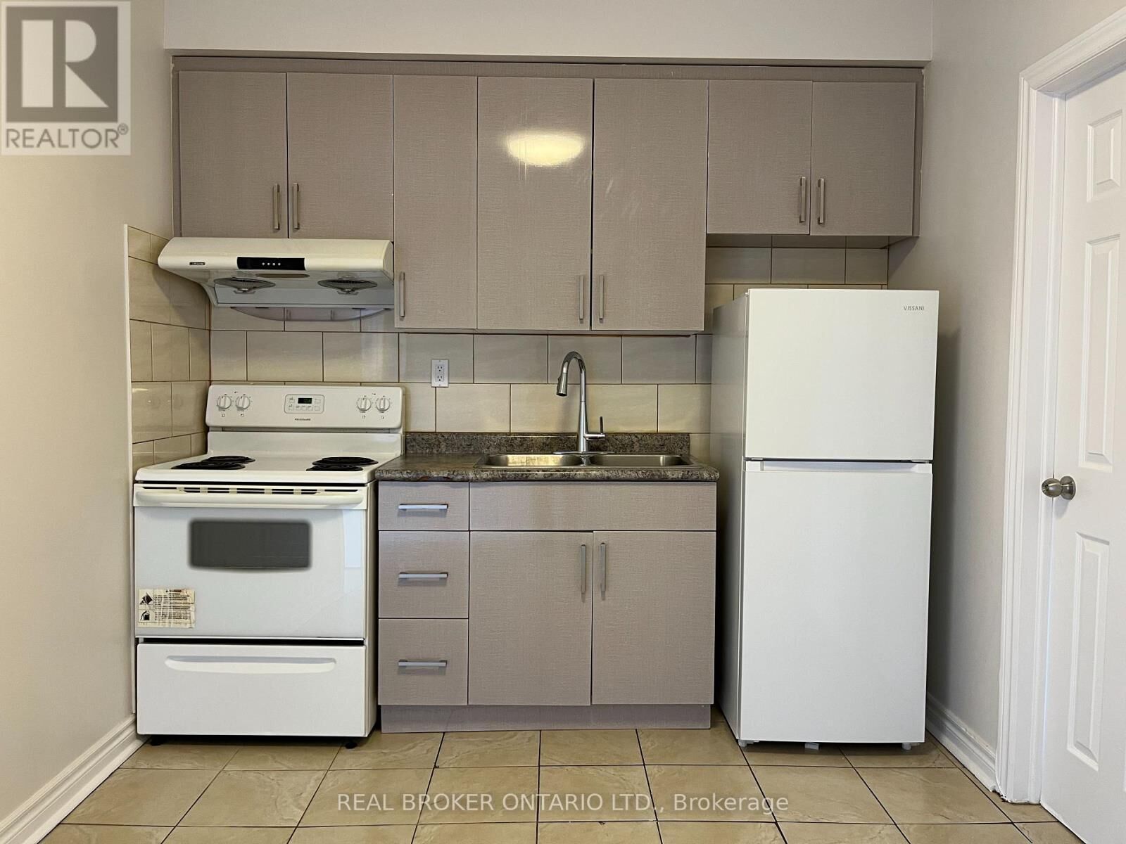 Property Photo:  1228 Danforth Avenue 1  ON M4J 1M6 