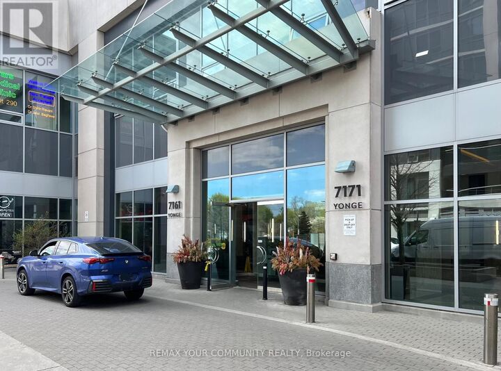 Property Photo: 7171 Yonge Street South 2601 ON L3T 0C5