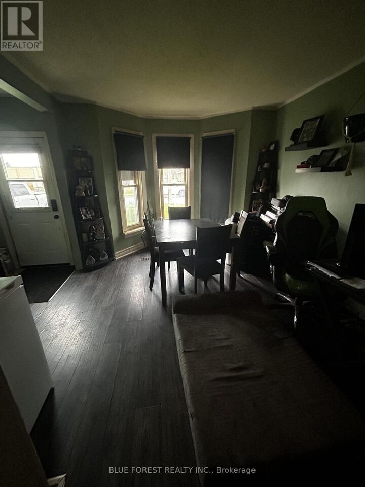 Property Photo:  15 Alexandria Avenue  ON N5P 3M7 