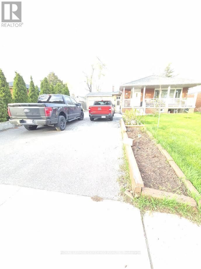 Property Photo:  13 Theodore Drive  ON L5M 1E5 