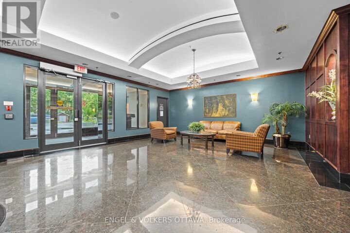 Property Photo:  570 Laurier Avenue West 1103  ON K1R 1C8 