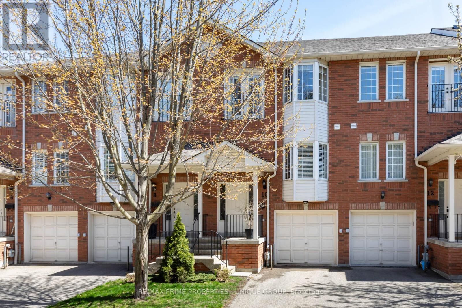 Property Photo:  1130 Cawthra Road 10  ON L5G 4V7 