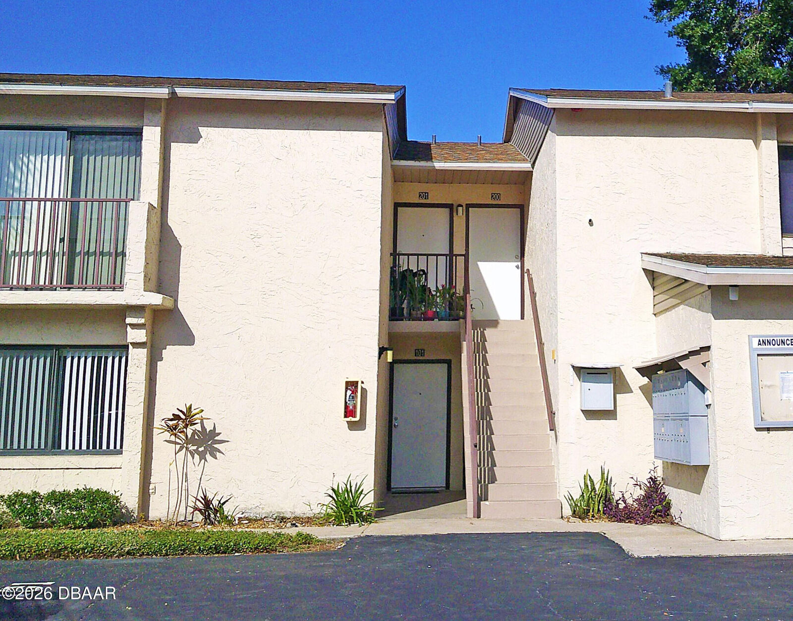 Property Photo:  1224 S Palmetto Avenue 101  FL 32114 