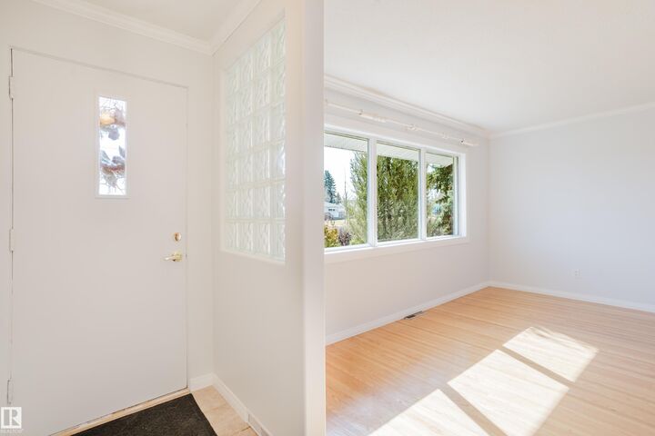 Property Photo:  7108 83 Street NW  AB T6C 2Y3 