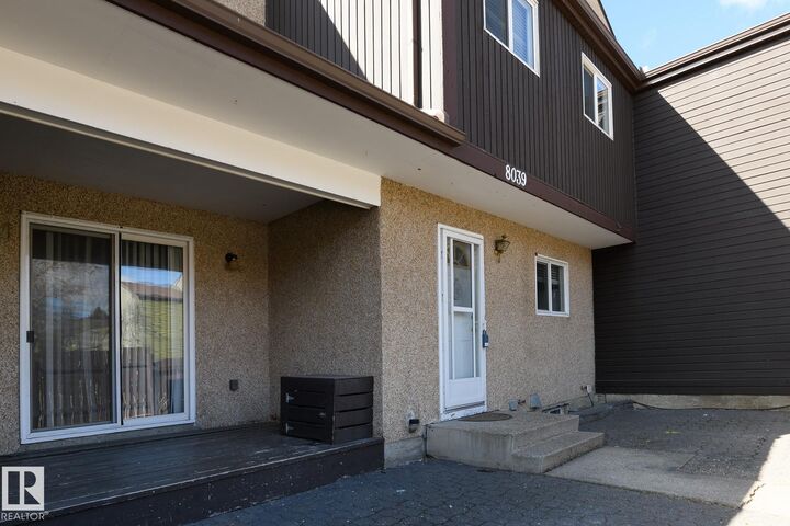 Property Photo:  8039 27 Avenue NW  AB T6K 3C9 