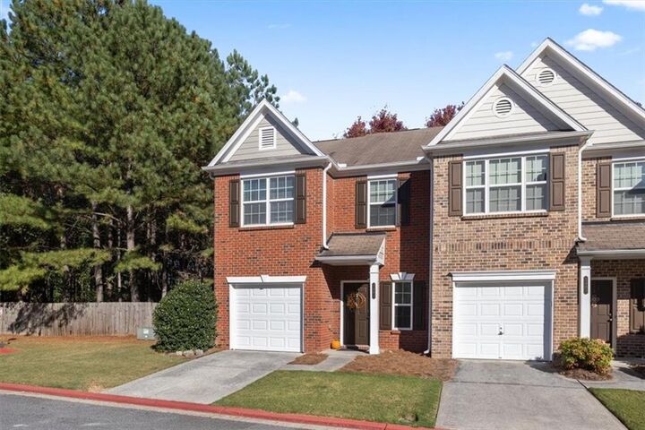 Property Photo: 2401 Heritage Park Circle NW 14 GA 30144