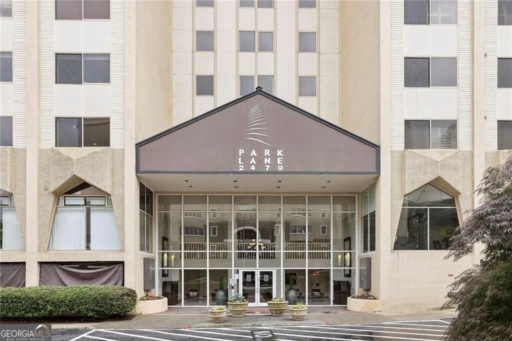 Property Photo:  2479 Peachtree Road NE 203  GA 30305 