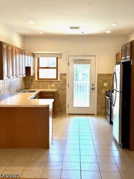 Property Photo:  18 Baldwin St 2  NJ 07042 