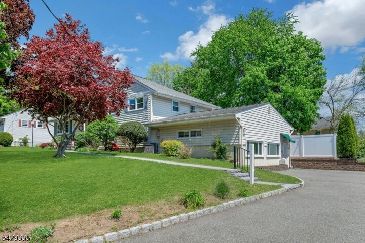 Property Photo:  15 Maxine Dr  NJ 07960 