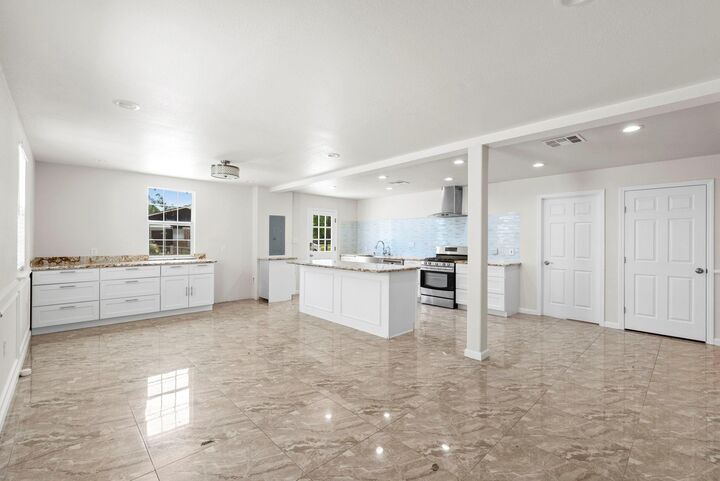 Property Photo: 1903 Pinewoods Way TX 77386