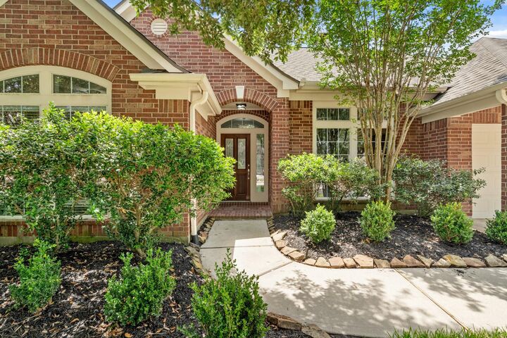 Property Photo: 4602 Huntwood Hills Lane TX 77494