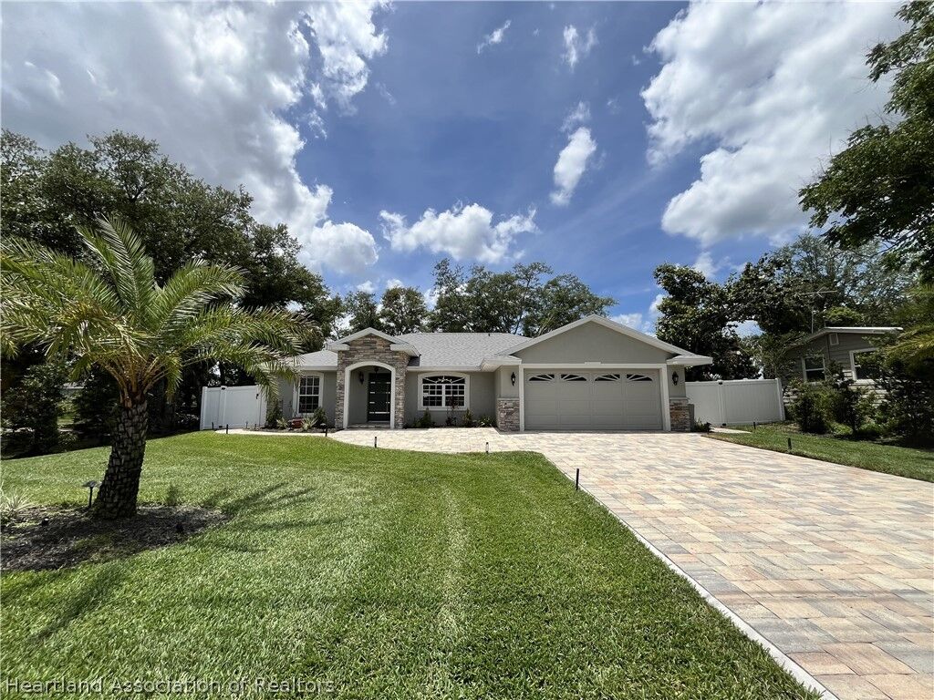 Property Photo:  1823 N Olivia Drive  FL 33825 