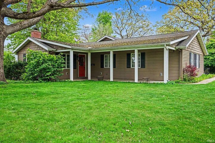 Property Photo:  2720 Hilltop Drive  IN 46614 