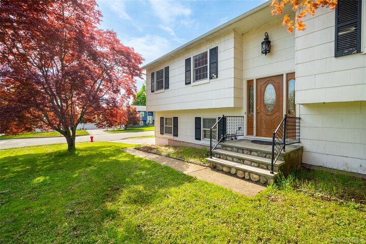 Property Photo:  14 Gurran Drive  NY 10980 