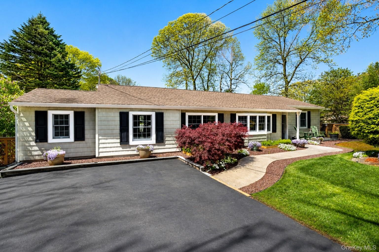 Property Photo:  43A Somerset Street  NY 11720 