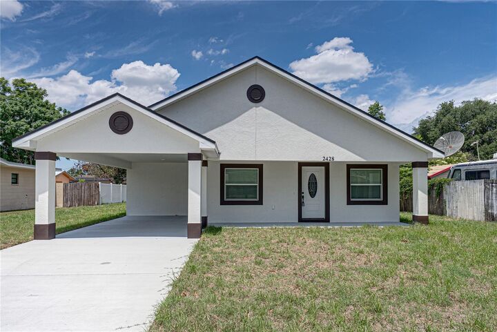 Property Photo:  2428 Mosswood Lane  FL 33801 