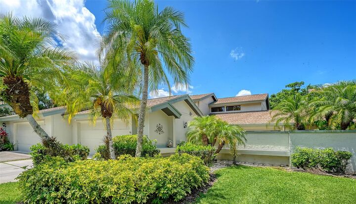 Property Photo: 4638 Willow Wood Circle 34 FL 34241