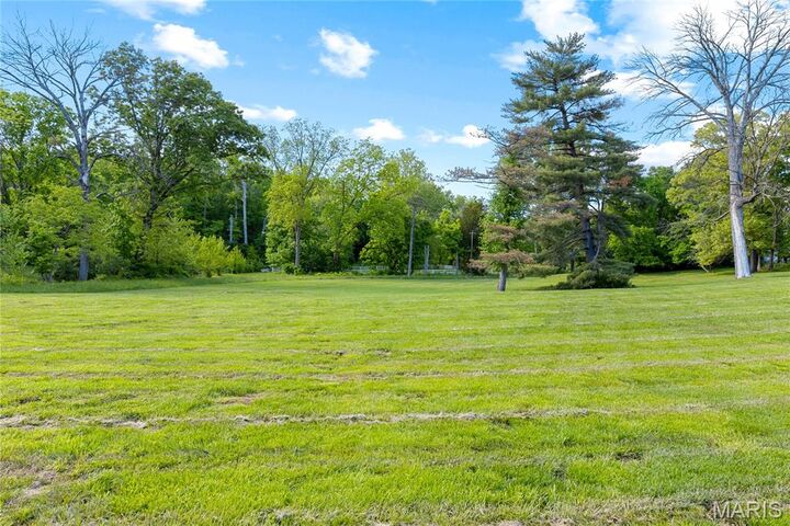 Property Photo:  900 Weidman Road  MO 63017 
