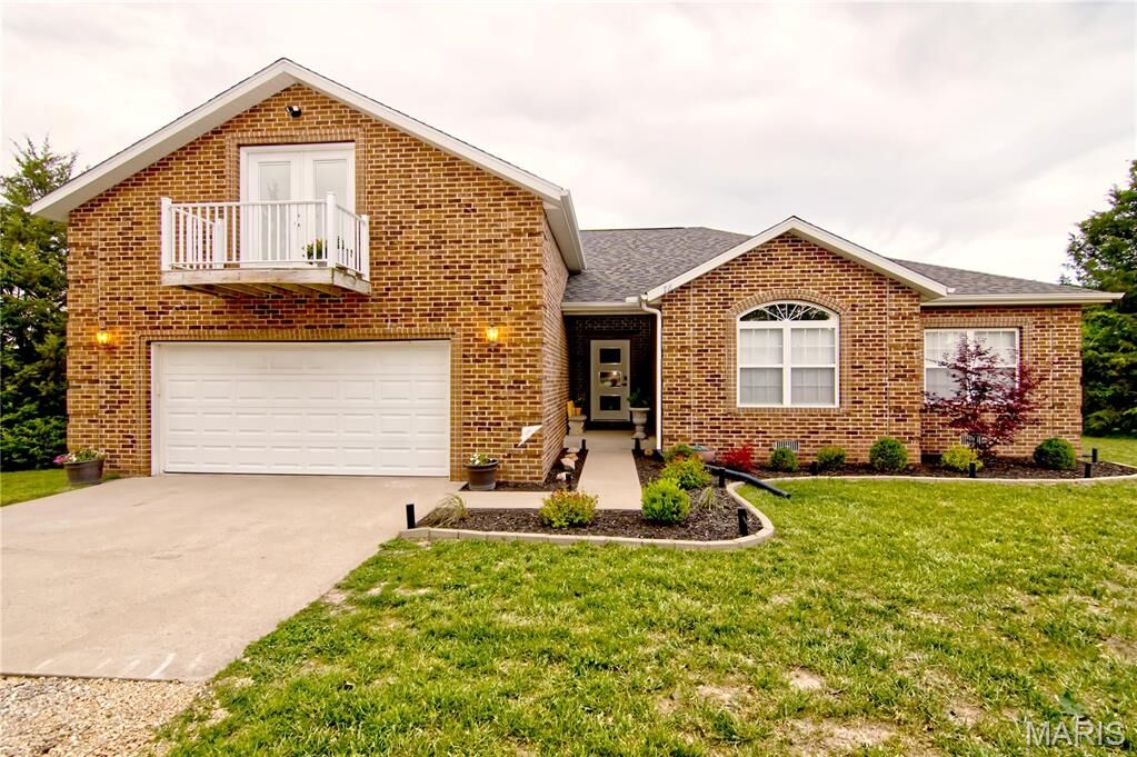 Property Photo:  78 Twisted Oakes Drive  MO 65020 
