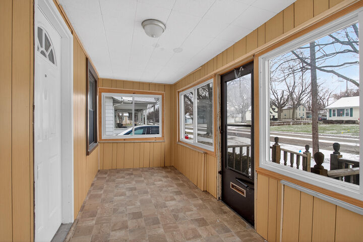 Property Photo:  1110 E North Street  MI 49202 