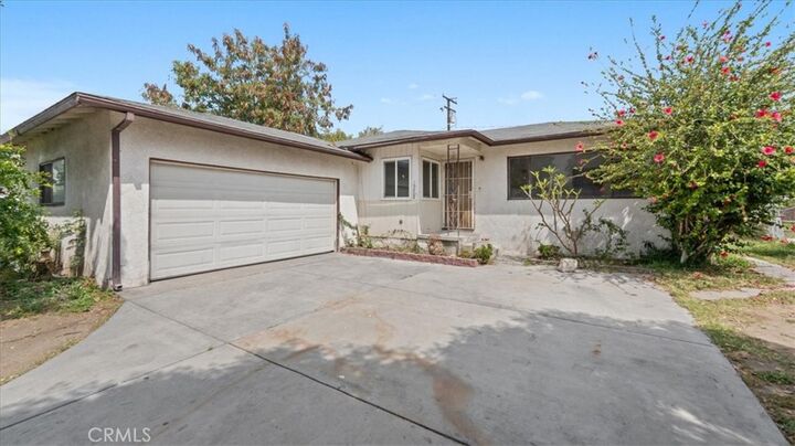 Property Photo:  19008 Grove Place  CA 92316 