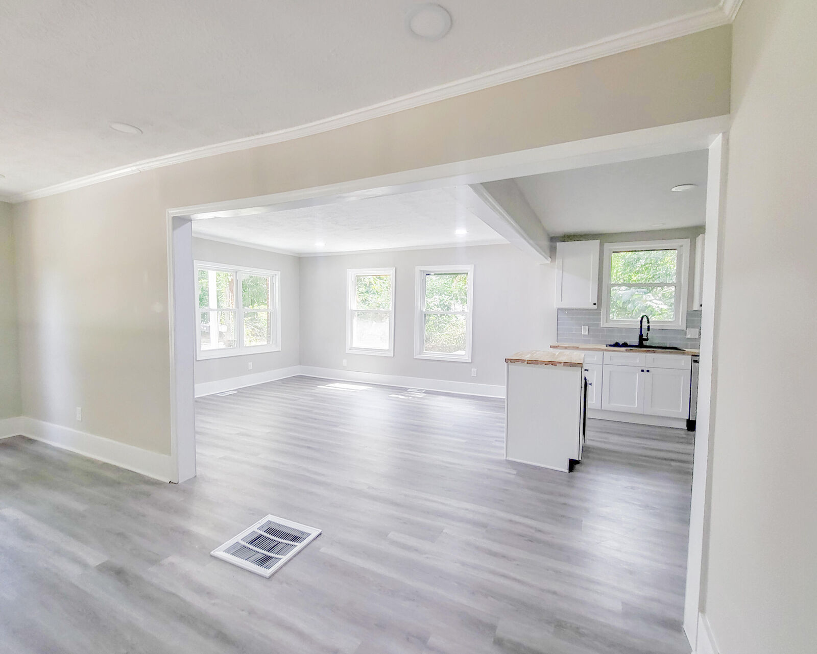 Property Photo: 2209 Tudor Drive GA 30906