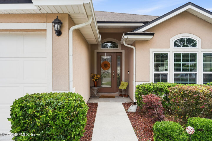 Property Photo:  15710 Twin Creek Drive  FL 32218 