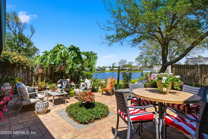 Property Photo:  2543 Dauphine Court E  FL 32082 