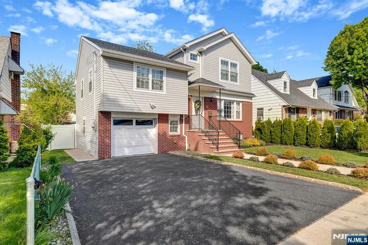 Property Photo:  426 Union Avenue  NJ 07070 