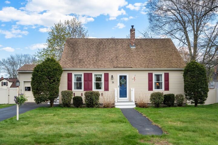 Property Photo:  14 Trinity Drive  NH 03063 