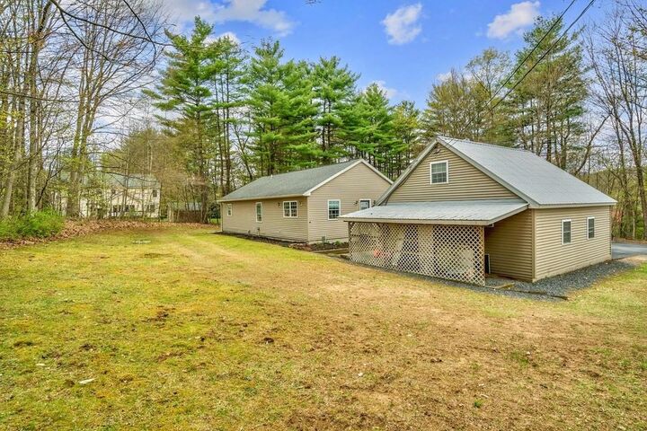 Property Photo:  6 Forsyth Place  NH 03743 
